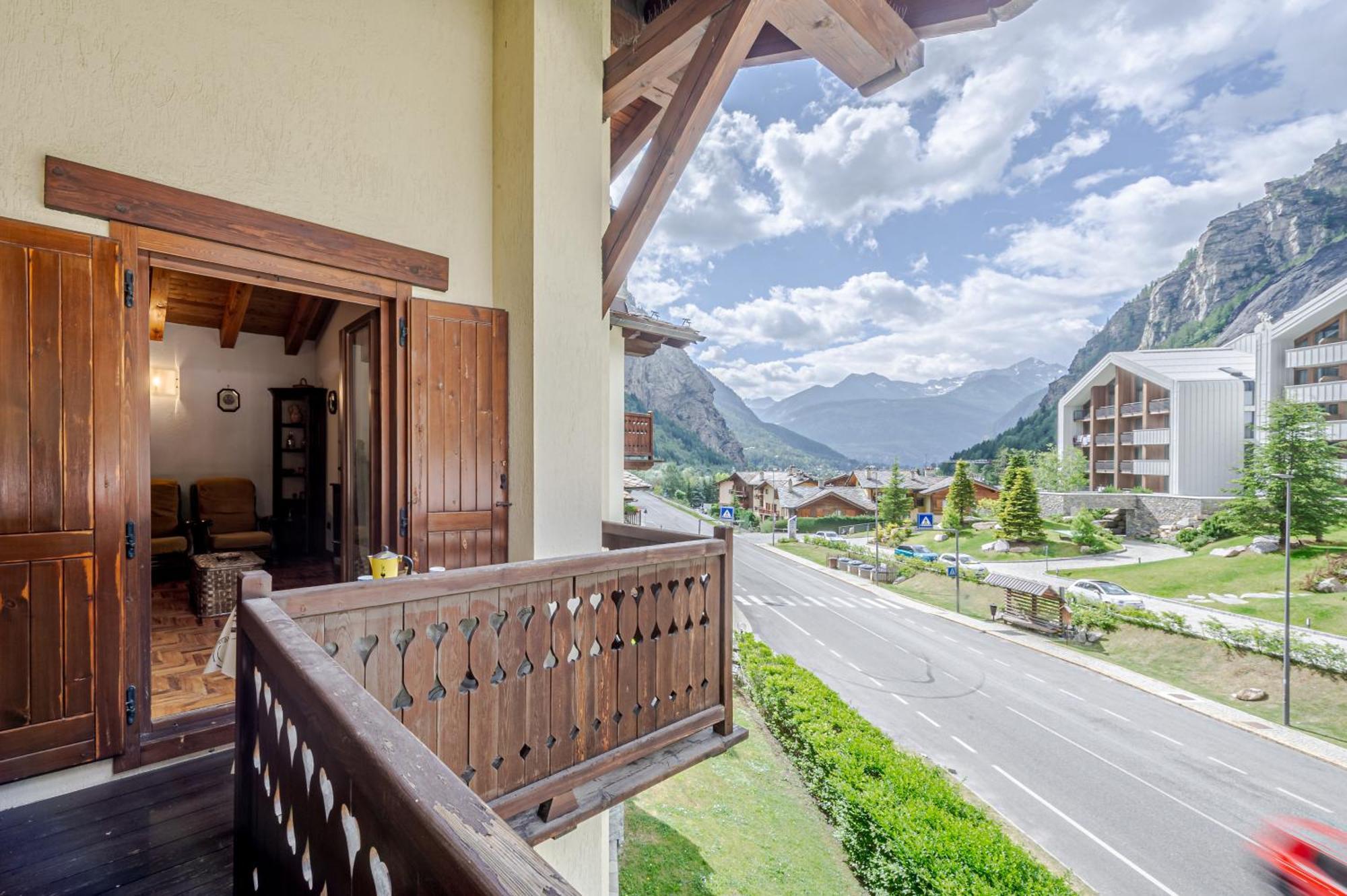 Casa Beatrice - Wifi, Parcheggio E Vista Montagna - Cour 0231 Apartment Courmayeur Exterior foto