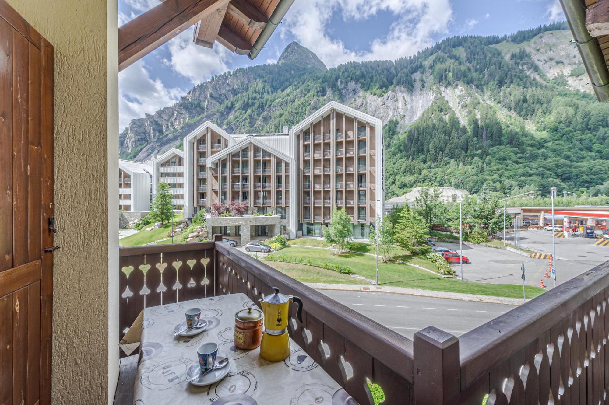 Casa Beatrice - Wifi, Parcheggio E Vista Montagna - Cour 0231 Apartment Courmayeur Exterior foto